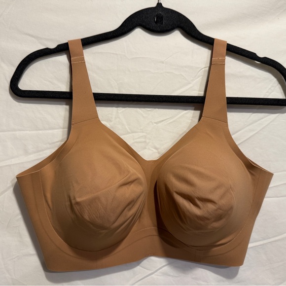 Evelyn & Bobbie Beyond Bra Wirefree Amazing Tech Smooth Soft Size L Mica NWOT - Picture 2 of 9